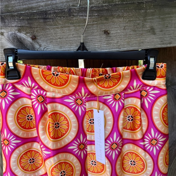 House of Harlow 1960 Pink and Orange Patterned Wide Leg Satin Pants - Picture 3 of 7